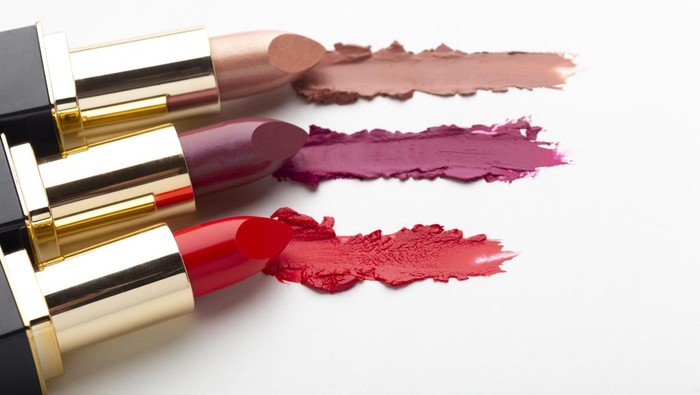 4 Warna Lipstik Paling Banyak Digemari, dari Pink hingga Red Bold