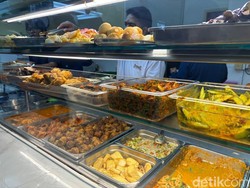 Makan Nasi Padang di Singapura, Totalnya Hampir Setengah Juta!