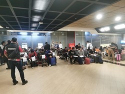 36 WNI Bermasalah Terkait Kasus Scam di Kamboja Tiba di Bandara Soetta