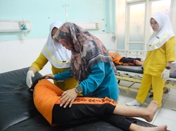 Tangis-Kepanikan Warnai Proses Evakuasi saat Cagar Budaya Tangsi Belanda Runtuh