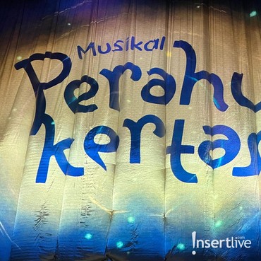 Nyalakan Radar Neptunusmu! Pentas Perdana Musikal 'Perahu Kertas' Sukses Digelar