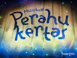 Nyalakan Radar Neptunusmu! Pentas Perdana Musikal 'Perahu Kertas' Sukses Digelar
