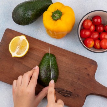 Plastik vs Kayu, Mana Bahan Talenan yang Paling Aman Digunakan Menurut Ahli?