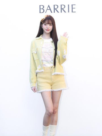 Intip Gaya Kasual & Manis Wonyoung IVE Rayakan Peluncuran Koleksi BARRIE Spring-Summer 2026