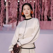 Simak Gaya Anggun Kim Go Eun di CHANEL Spring Summer 2026 Haute Couture Show