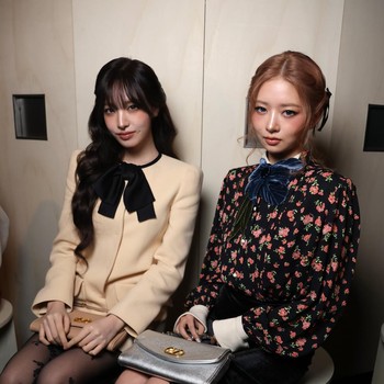 Intip 5 Potret Rei dan Liz IVE di Valentino Haute Couture 2026 Show 'Specula Mundi'