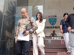 Sarwendah Tutup Pintu Damai untuk Pemfitnah Putrinya