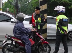 Masih Ada Pemotor Lawan Arah di Lebak Bulus, Polisi Edukasi dari Sisi Religi