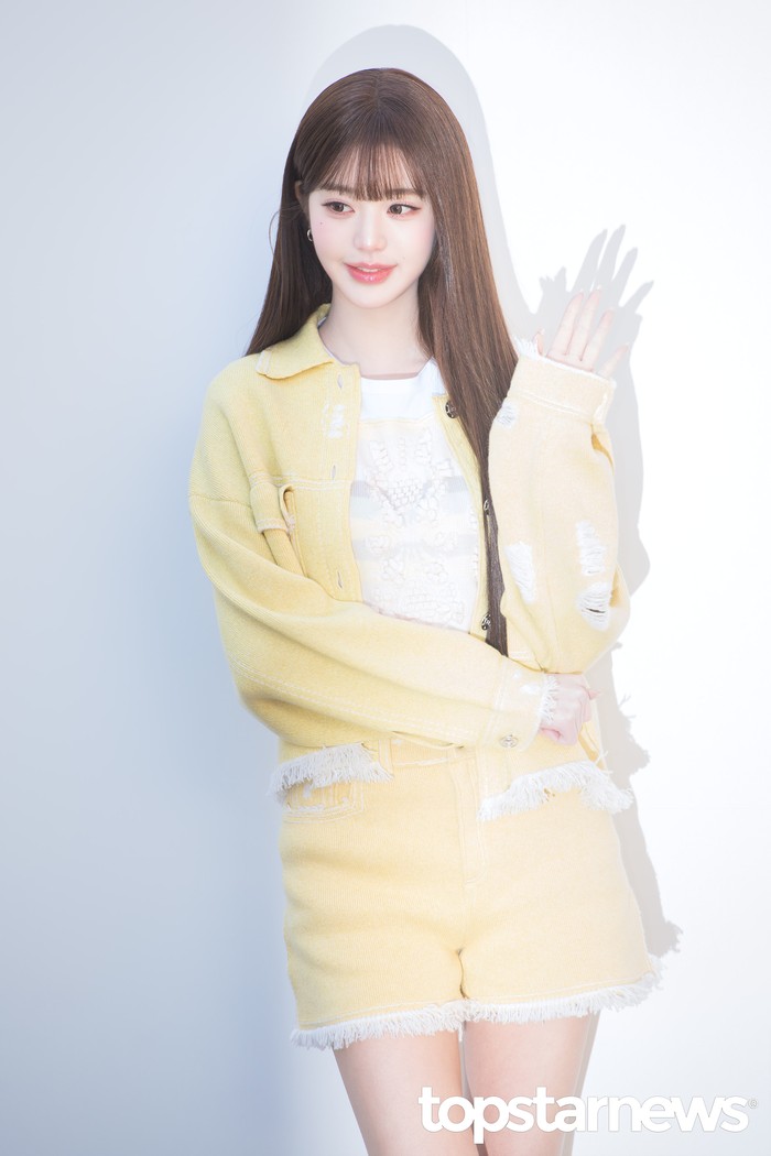 Sementara itu, single pra-rilis IVE, &lsquo;BANG BANG&rsquo;, di mana ia turut berpartisipasi sebagai lyricist dijadwalkan rilis pada 9 Februari 2026. Full album ke-2 bertajuk &lsquo;REVIVE+&rsquo; sendiri baru akan dirilis pada 23 Februari 2026 mendatang./ Foto: x.com/TSN_PHOTO