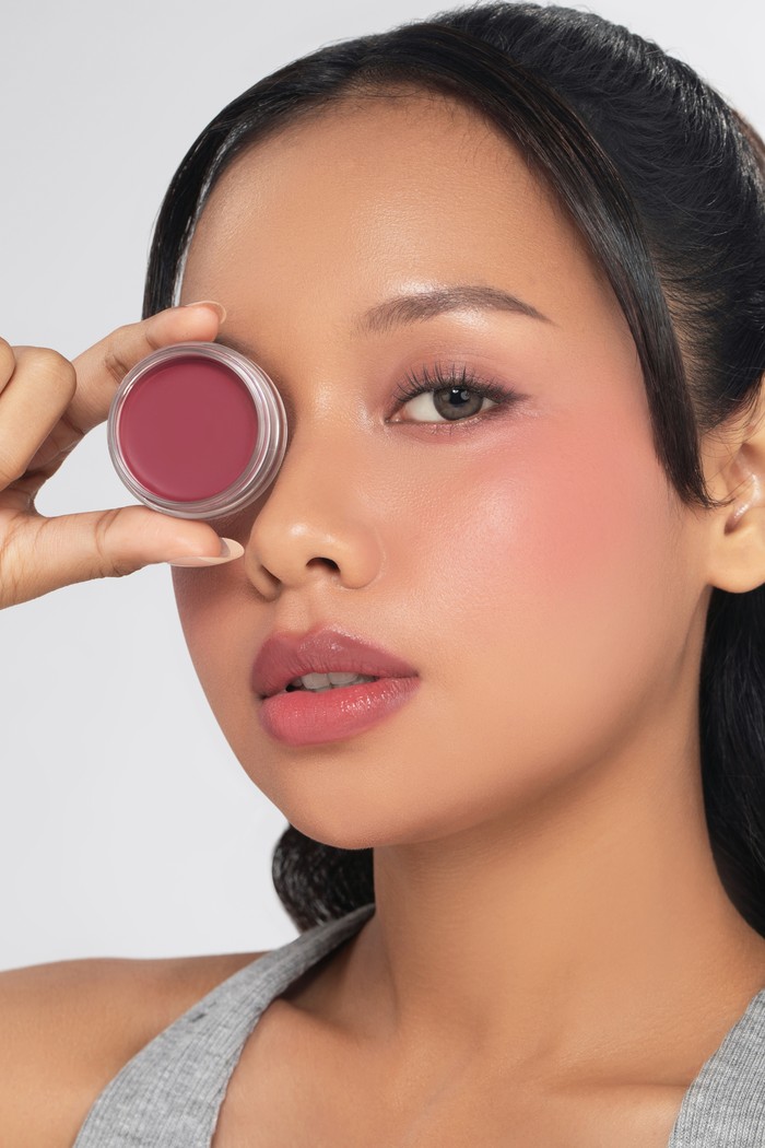 Studio Tropik Luncurkan Blushing Artist Pot, Multi-Use Balm Hybrid dengan Kandungan Sea Butter-Vitamin E