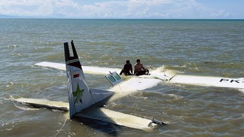 FOTO: Adies Kadir Tiba-tiba Hakim MK hingga Karhutla Aceh dan Kalbar