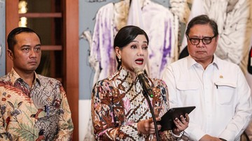 Bos OJK Respons BI Rate Naik ke 5,5 Persen dan Seruan 'Sell 