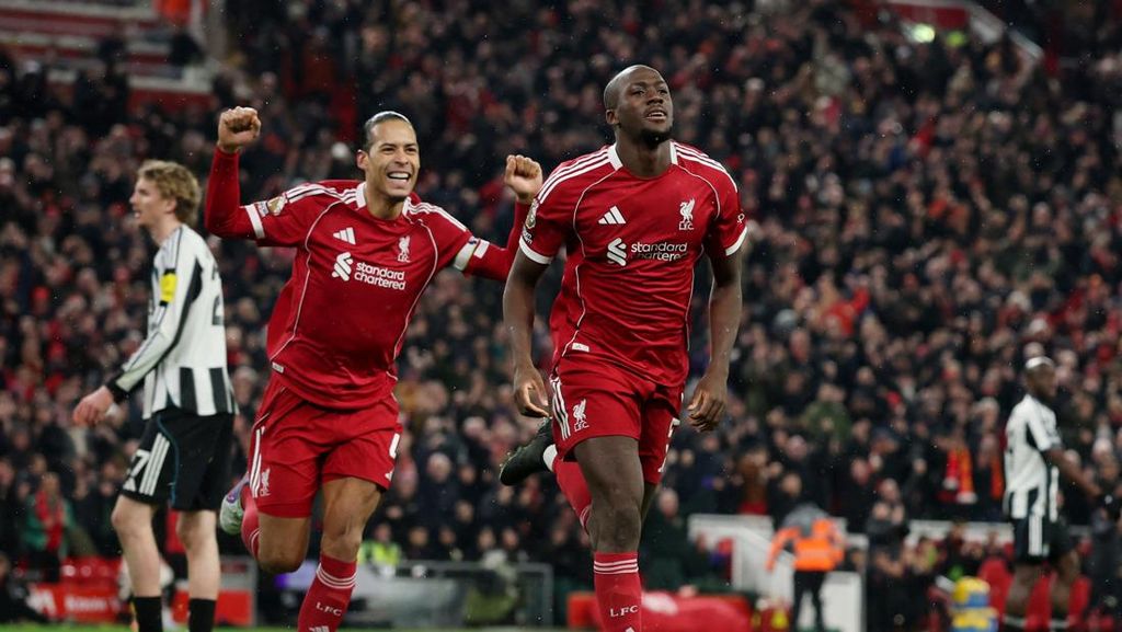 Konate Menangis Saat Rayakan Gol ke Gawang Newcastle