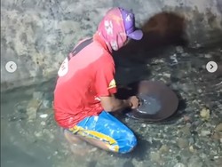 Lurah Sebut Parit di Depan Rumah Warga Pamekasan Tak Mengandung Emas