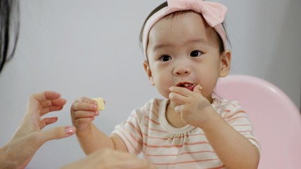 10 Keju untuk MPASI Bayi yang Enak & Aman untuk Tambahan Lemak, Pilih yang Paling Bagus Bun!