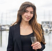 5 Ciri Orang yang Memiliki Kelas Sosial Tinggi dan Terdidik