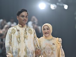 Ressa Memohon-mohon Netizen Tak Boikot Denada: Ibu Nggak Pernah Salah