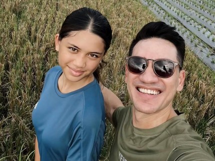Tinggal di Bali, Intip Keseruan Andrew White Ajak Anak Jelajahi Sawah hingga Motoran