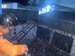 Atap Ruang Kelas MI di Gunung Putri Bogor Ambruk Diduga Akibat Bangunan Rapuh