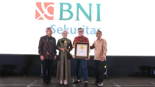 Prestasi ini menempatkan BNI Sekuritas dalam jajaran Perusahaan Efek yang dinilai konsisten menerapkan praktik GCG secara efektif, adaptif, dan berkelanjutan.