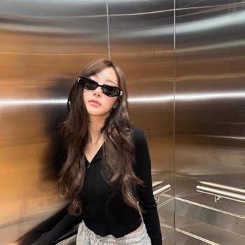 Get The Look: Gaya Nyaman dan Simpel ala Giselle aespa 