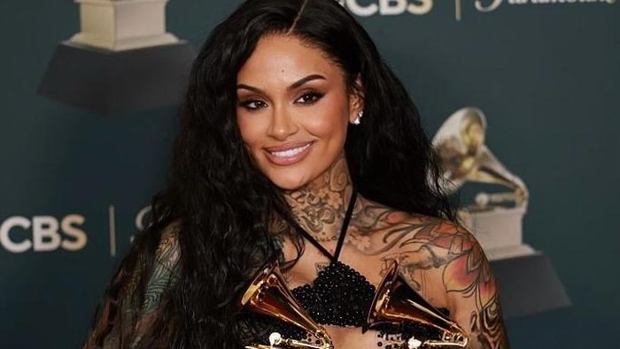 Billie Eilish, Kehlani, hingga Bad Bunny menyuarakan protes ICE saat pidato kemenangannya di Grammys 2026.