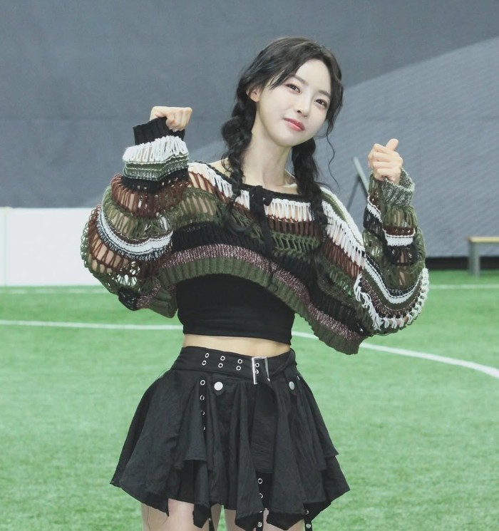 Ketika mendeskripsikan dirinya sendiri di perkenalan 'Single's Inferno 5', Kim Min Gee mengungkapkan dirinya sebagai sosok ceria dan manis yang memiliki jiwa kompetitif tinggi dalam hal bersaing./ Foto: instagram.com/arb0r_day