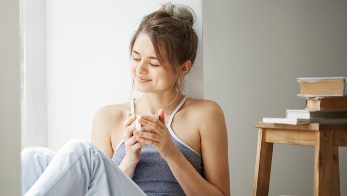 5 Minuman di Pagi Hari yang Bikin Badan Ramping Tanpa Harus ke Gym