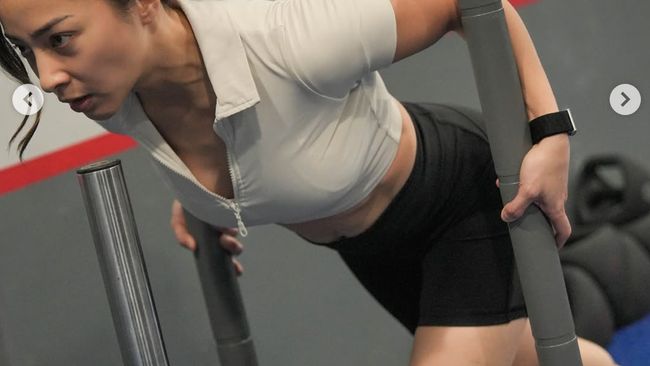 Dijuluki Hot Mom, 7 Potret Nikita Willy Pamer Otot Jalani Rangkaian Latihan Hyrox