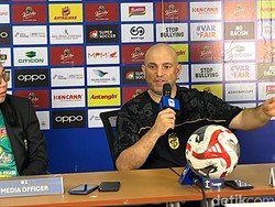 Analisis Tavares soal Kegagalan Persebaya Kalahkan 10 Pemain Dewa United