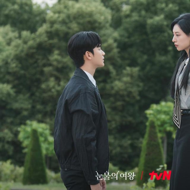 <p>Queen of Tears merupakan salah satu drama Korea romantis yang melakukan syuting di Eropa, Bunda. Beberapa episode drama ini menampilkan adegan yang berlatar di sejumlah tempat ikonik di Jerman, salah satunya Sanssouci Palace. (Foto: Instagram @tvn_drama)</p>