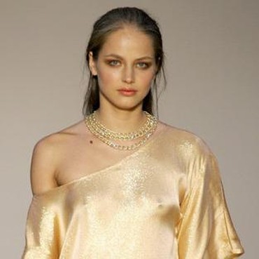 Model Rusia Ini Muncul di Dokumen Epstein, Hidupnya Berakhir dengan Pilu