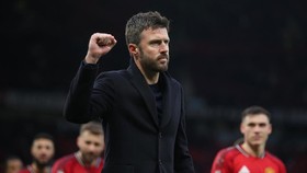 Statistik Brilian Carrick di MU: 100 Persen Kemenangan, Selevel Amorim