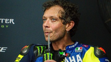 Liputan Olahraga CNN Sport : Rossi: Mustahil Kalahkan Marquez dengan Motor Lebih Buruk