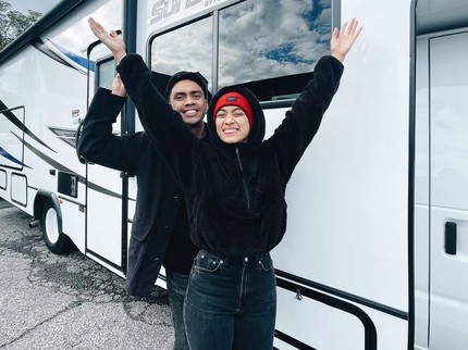 5 Potret Ayudia Bing Slamet & Ditto Punya Bisnis Trip Campervan hingga Peternakan di Klaten