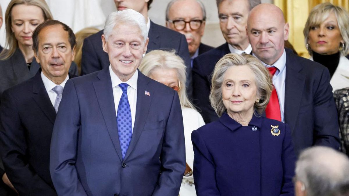 Bill dan Hillary Clinton Siap Bersaksi di Penyelidikan Jeffrey Epstein
