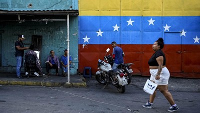 Venezuela inflasi 475 persen pada 2025, dan menjadi rekor tertinggi dunia. Meledaknya harga barang-barang dipicu tekanan sanksi Trump sebelum menculik Maduro.