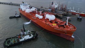 Kilang AS Kelabakan Serap Lonjakan Minyak Venezuela, Stok Tak Laku