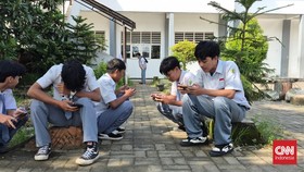 Banten Uji Coba Pembatasan Gadget Bagi Siswa & Guru di Sekolah