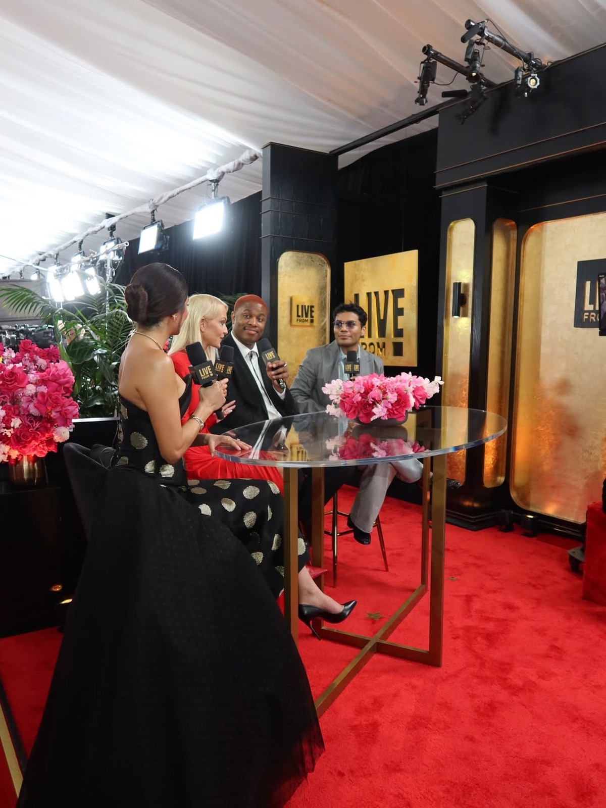 Gaun Tenun Garut di Grammys 2026