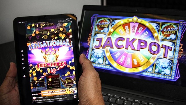 Direktorat Reserse Siber Polda Sumut ungkap jaringan judi online Kamboja di Medan, menangkap 19 tersangka dari dua lokasi. Penyelidikan berlanjut.