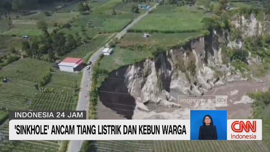 VIDEO: 'Sinkhole' Ancam Tiang Listrik dan Kebun Warga