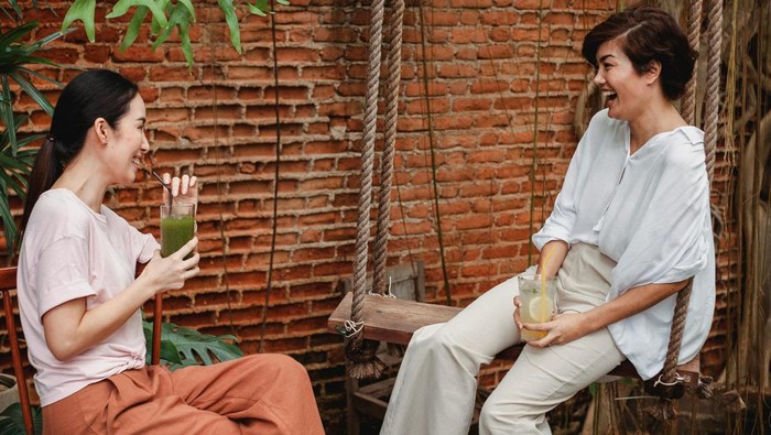 Suka mengamati. Mereka bisa menemukan keunikan atau ciri khas yang mungkin tak disadari orang lain.