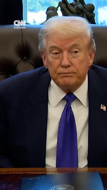 Trump Ancam Gugat Trevor Noah Buntut Guyonan soal Epstein