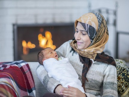 9 Bacaan Sholawat untuk Bayi yang Bisa Jadi Pengantar Tidur