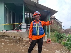 Cerita Relawan Lansia Asal Mojokerto Terlibat SAR Longsor di Cisarua