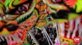 FOTO: Bengkel Barongsai di Bogor yang Mendunia