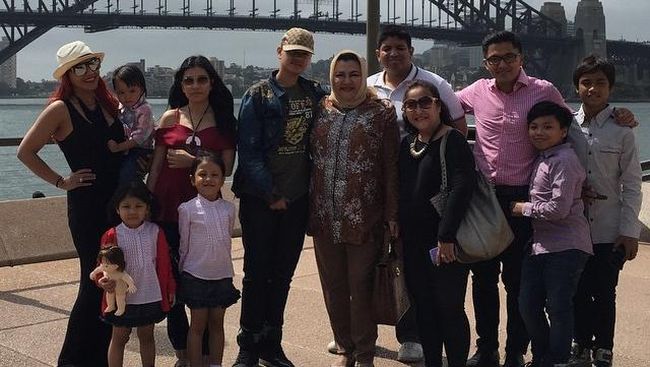 Terungkap, Ini 7 Foto Lawas Kebersamaan Denada dan Ressa Sempat Liburan Bareng ke Australia