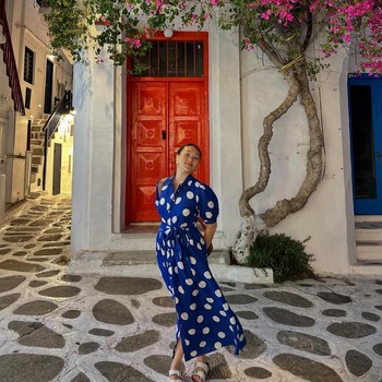 Get The Look: Inspirasi Gaya Kasual Feminin yang Simple Ala Yerin Ha