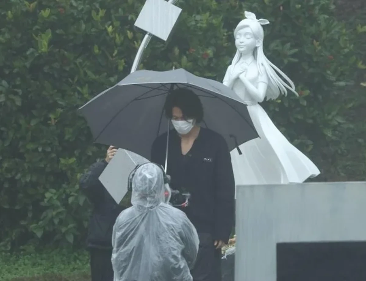 Jerry Yan Vic Chou Kunjungi Makam Barbie Hsu